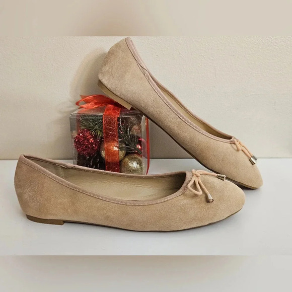 Musshoe bow decor tan flats slip ons - Picture 8 of 9